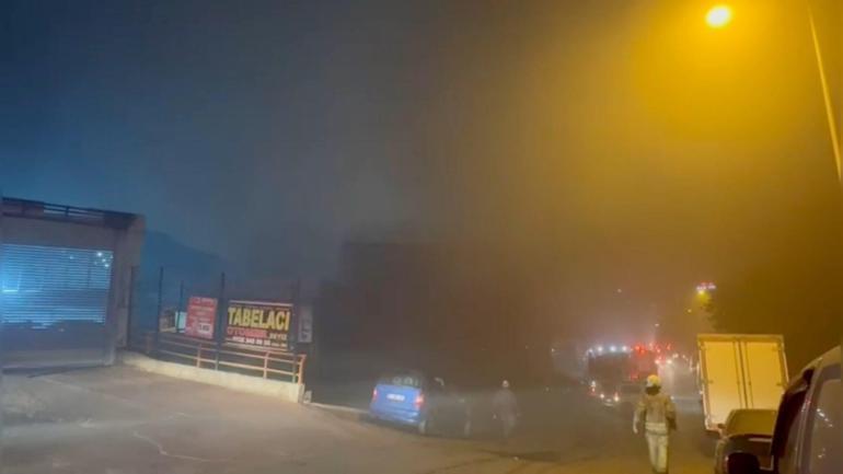 Sancaktepede oto galericiler sitesinde yangın