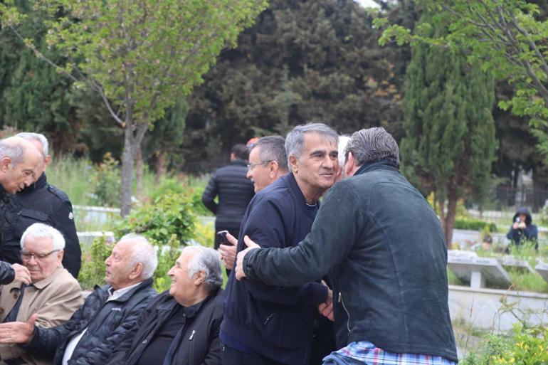 Trabzonspor Onursal Başkanı Mehmet Ali Yılmaz vefatının 1’inci yıldönümünde kabri başında anıldı
