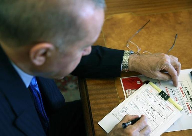 Cumhurbaşkanı Erdoğan, Kurban vekaletini Türk Kızılayına verdi