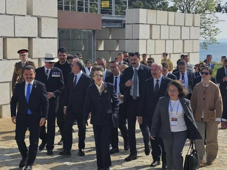 Birleşik Krallık Kraliyet Prensesi Anne, Seddülbahir Kalesi’ni ziyaret etti