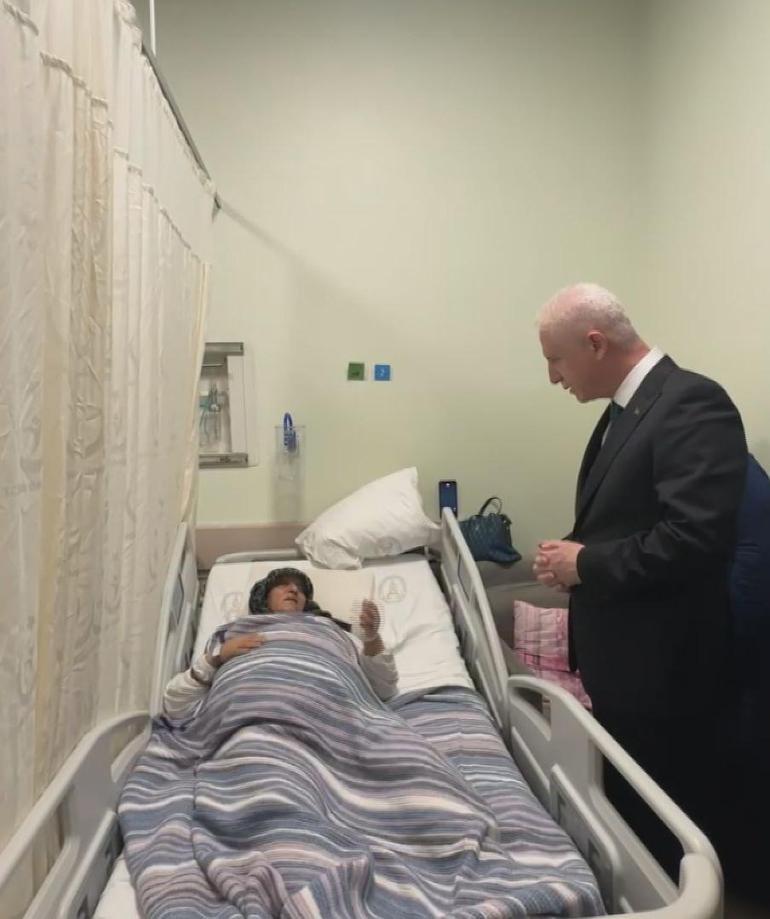 Vali Gül, depremde yaralanan vatandaşları hastanede ziyaret etti