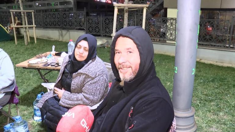 İstanbul’da çadırlarda deprem nöbeti: Uykum gelmiyor, deprem olabilir diye korkuyorum