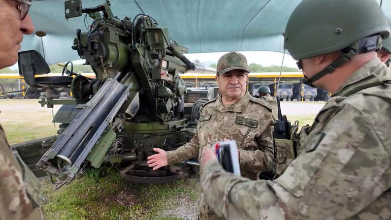 Kara Kuvvetleri Komutanı Bayraktaroğlundan Ege Ordusu Komutanlığında inceleme