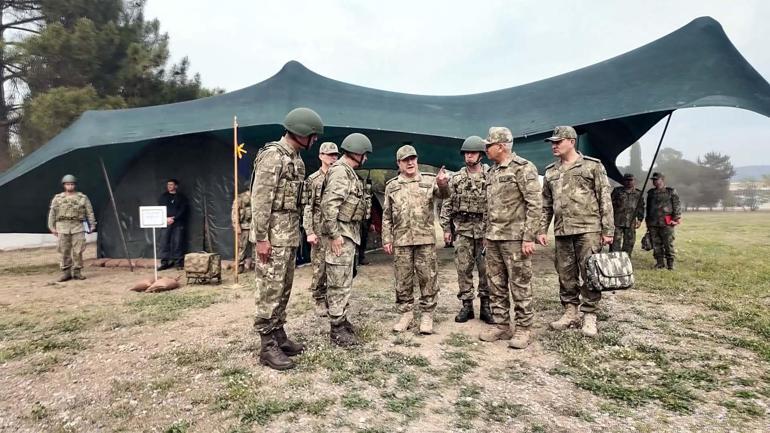 Kara Kuvvetleri Komutanı Bayraktaroğlundan Ege Ordusu Komutanlığında inceleme