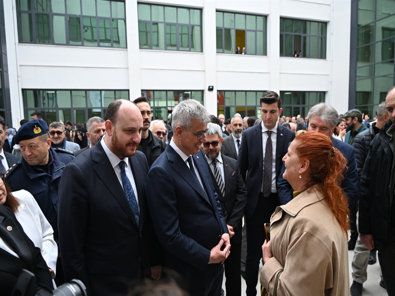 Bakan Memişoğlu: Kimseyi zorlamak, baskı yapmak istemeyiz ama ailenin ruhu çocuk olunca güzelleşir