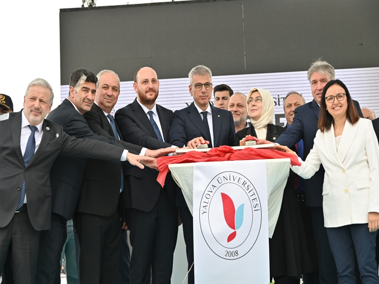 Bakan Memişoğlu: Kimseyi zorlamak, baskı yapmak istemeyiz ama ailenin ruhu çocuk olunca güzelleşir