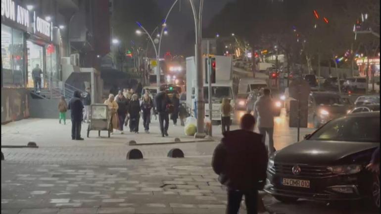 İstanbulda 4,3 büyüklüğünde deprem