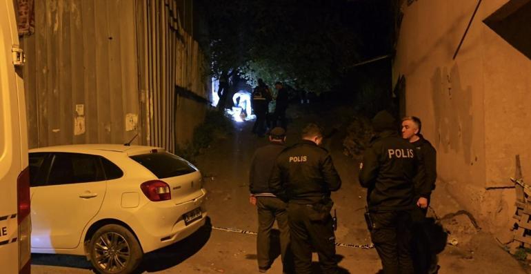 Ümraniyede sokakta başından vurularak öldürüldü