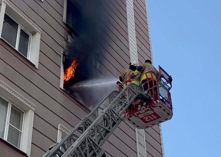 Manisada 7 katlı binada yangın; 6 kişi dumandan etkilendi