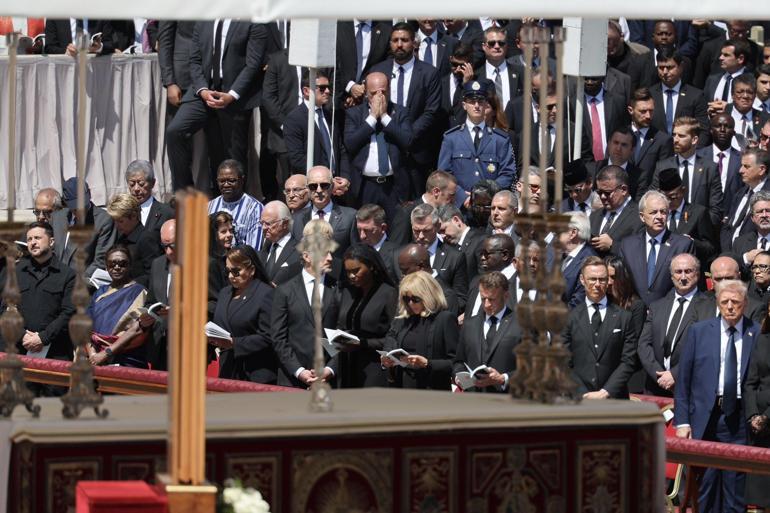 TBMM Başkanı Kurtulmuş, Papa Franciscusun cenaze törenine katıldı