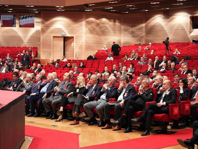 Dursun Özbek: Galatasaraylıların çok sevdiği mayıs ayı da geldi