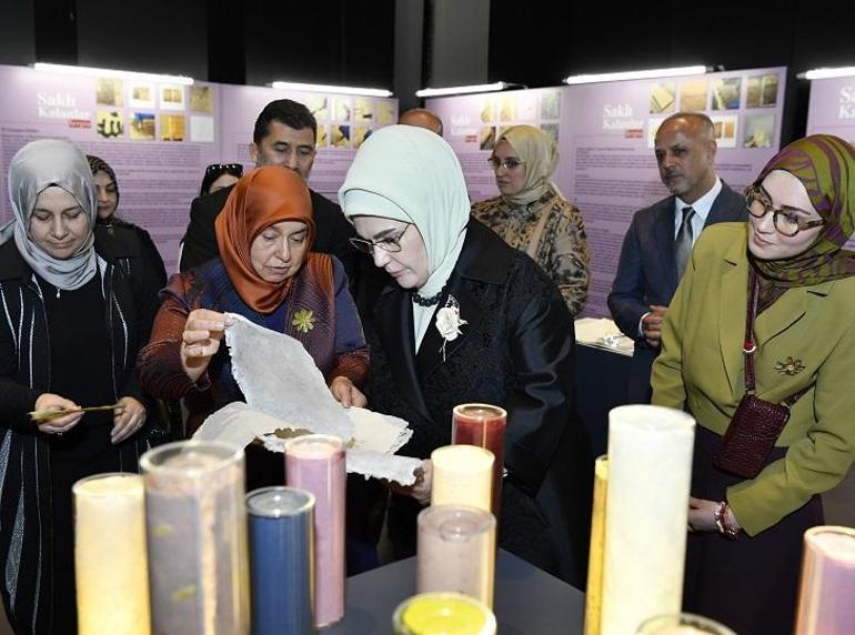 Emine Erdoğan Saklı Kalanlar sergisinin açılışını yaptı