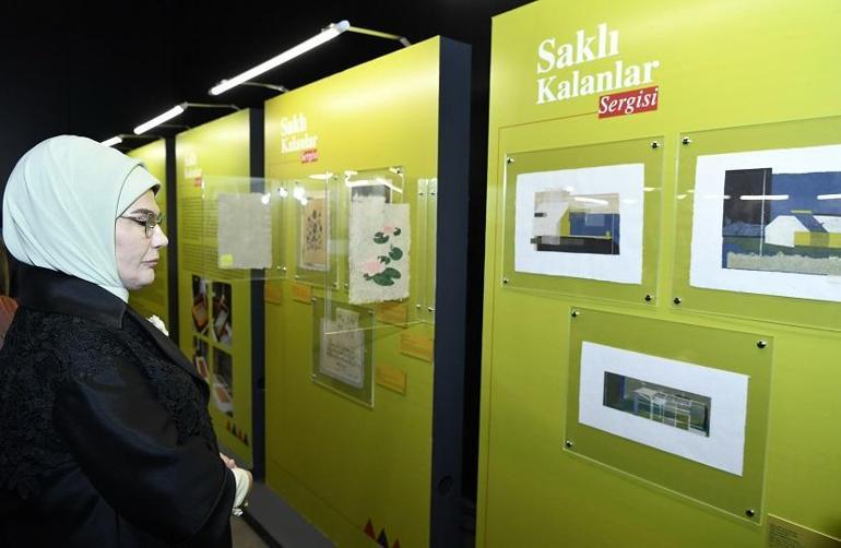 Emine Erdoğan Saklı Kalanlar sergisinin açılışını yaptı