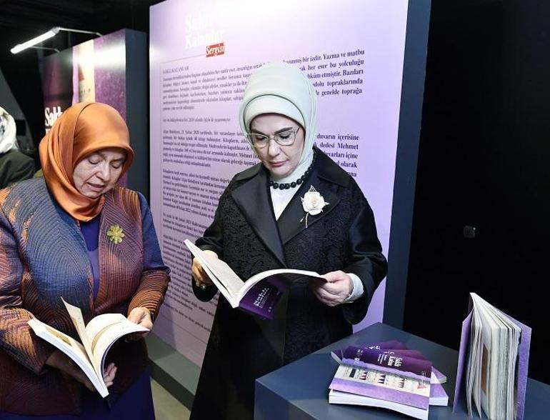 Emine Erdoğan Saklı Kalanlar sergisinin açılışını yaptı