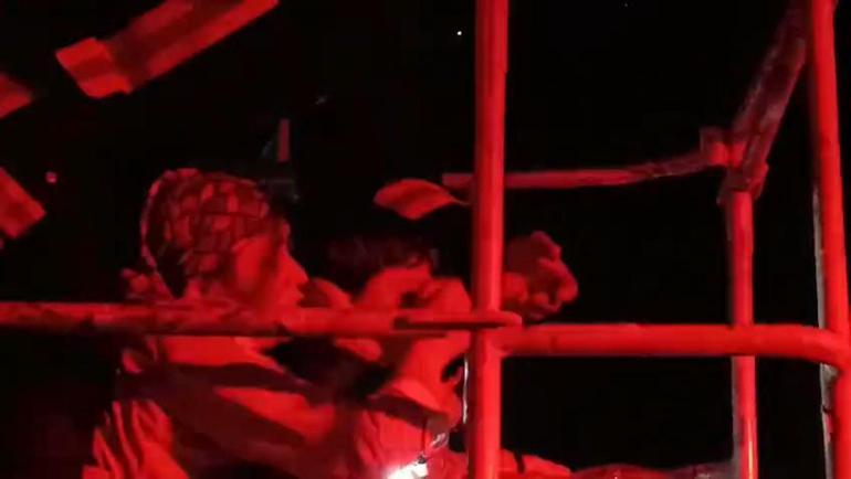 Apartmanın bodrum katındaki yangında mahsur kalanları itfaiye kurtardı: 3 kişi dumandan etkilendi