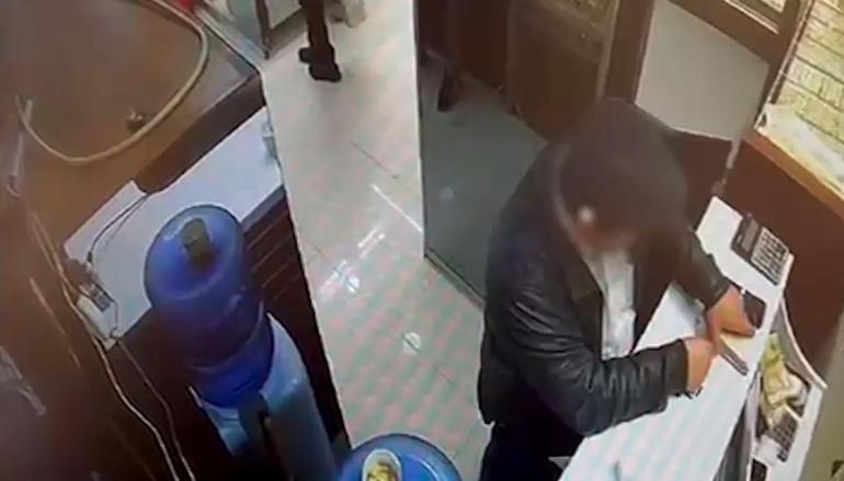 Kuyumculara sahte altın satan 2 şüpheliye suçüstü; o anlar kamerada