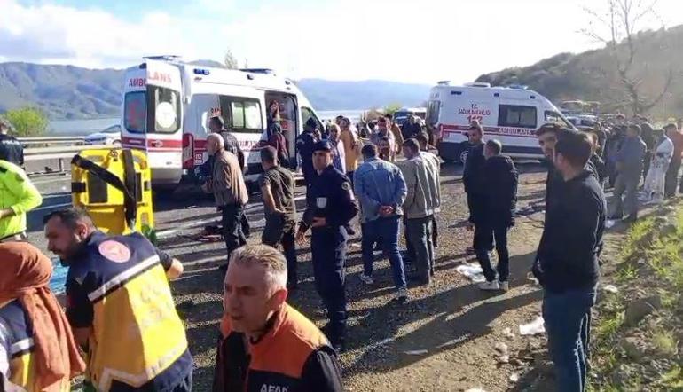 Elazığda yolcu midibüsü devrildi; 25 yaralı