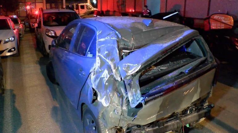 Kadıköy’de 6 katlı binanın 5’inci katındaki balkon çöktü; bina tahliye edildi