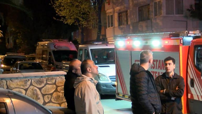 Kadıköy’de 6 katlı binanın 5’inci katındaki balkon çöktü; bina tahliye edildi