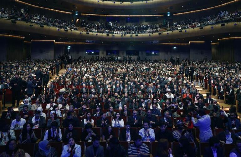 Cumhurbaşkanı Erdoğan: Türkiye’de toplam 4 milyon 33 bin göçmen var