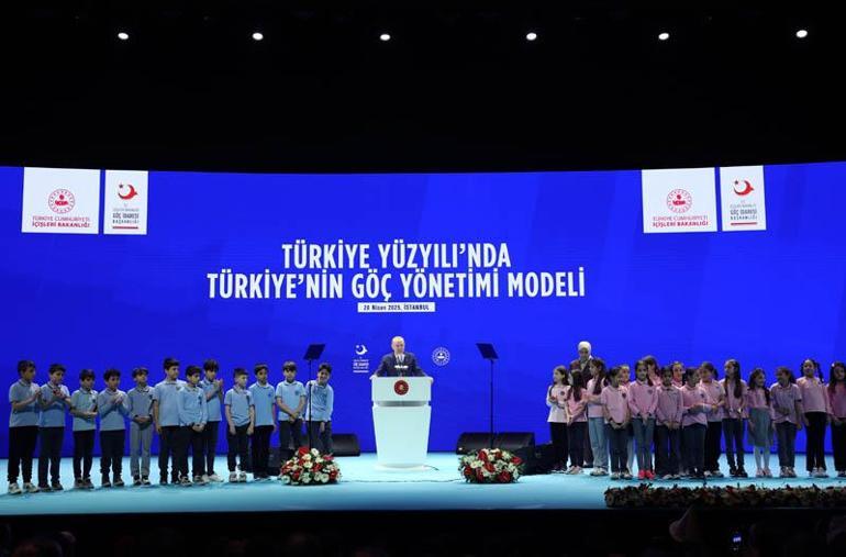 Cumhurbaşkanı Erdoğan: Türkiye’de toplam 4 milyon 33 bin göçmen var
