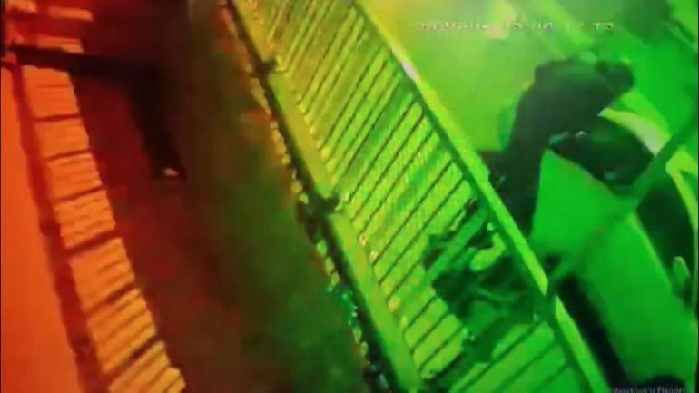 Kartalda park halindeki otomobilden 50 bin lira çalan şüpheliler kamerada