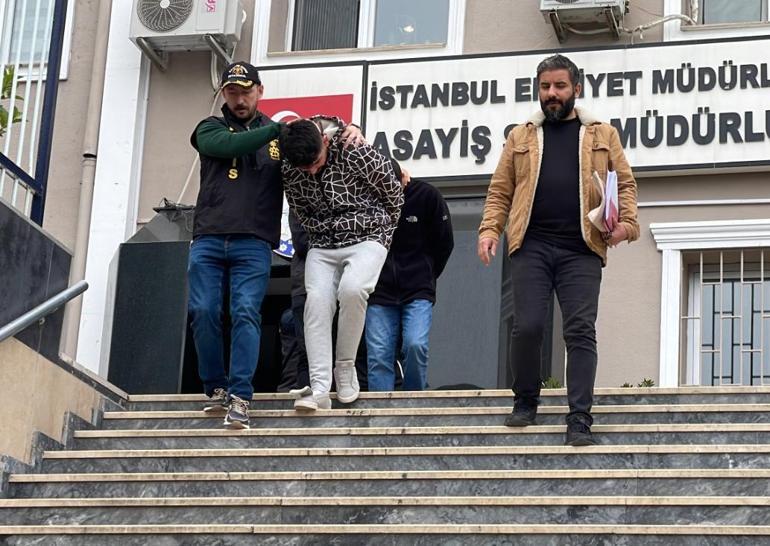 Kartalda park halindeki otomobilden 50 bin lira çalan şüpheliler kamerada