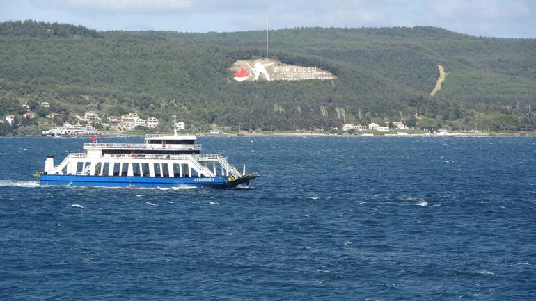 Gökçeada ve Bozcaada ilçelerine 2 gündür feribot seferi yapılamıyor