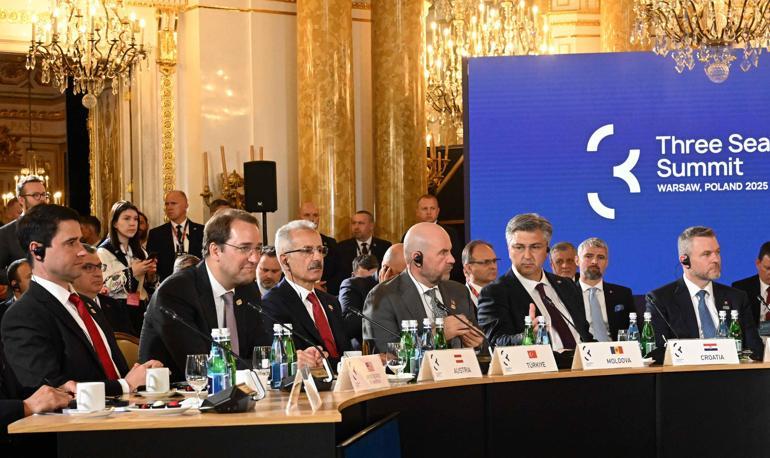 Bakan Uraloğlu, Üç Deniz Girişimi 10’uncu Zirvesinin açılış oturumuna katıldı