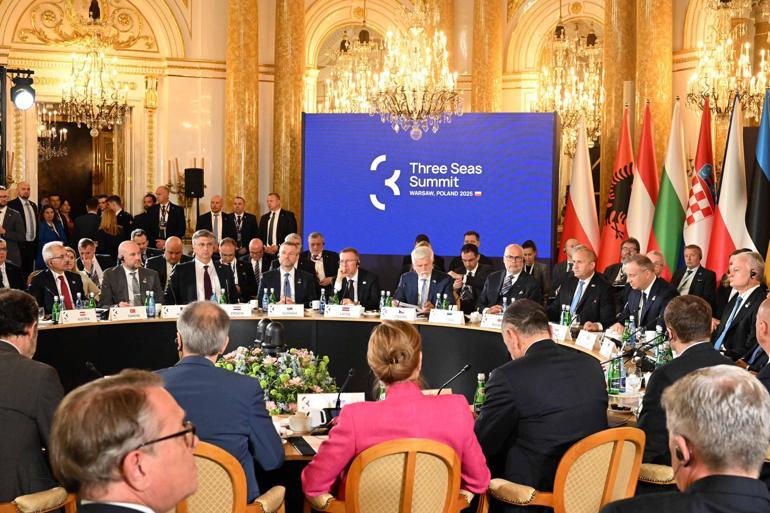 Bakan Uraloğlu, Üç Deniz Girişimi 10’uncu Zirvesinin açılış oturumuna katıldı