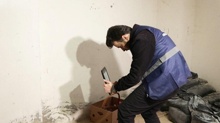 Başakşehirde Çevre, Şehircilik ve İklim Değişikliği Bakanlığı ekiplerinden hasar tespit çalışması