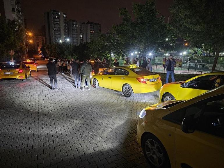 Taksi sürücüsü, uyardığı korsan taksi sürücüsü ve yakınları tarafından darbedildi