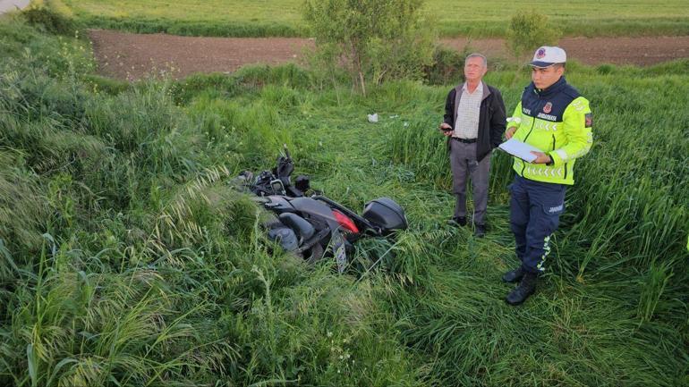 Edirnede devrilen motosiklet metrelerce sürüklendi: 1 ölü, 1 yaralı