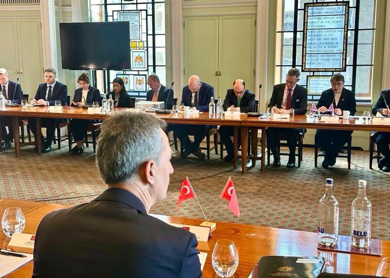 Savunma Sanayii Başkanı Görgün, İngiltere’de