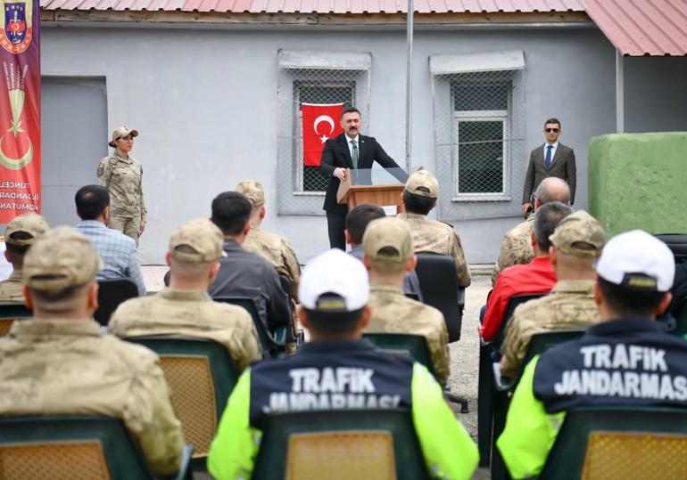 Tuncelide 15 yıl önce PKKlılarla çıkan çatışmada şehit olan 5 asker için anma töreni