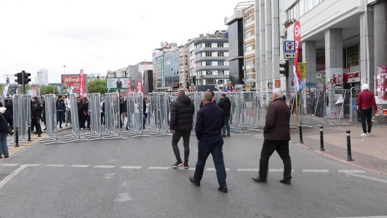 Kadıköy’deki 1 Mayıs kutlamalarına Özgür Özel de katıldı