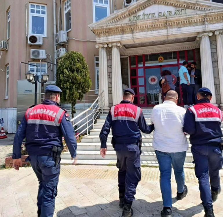 Motosikletli saldırganların iş yerini kurşunladıkları anlar kamerada