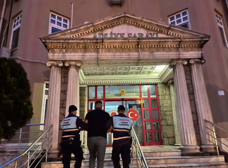 Motosikletli saldırganların iş yerini kurşunladıkları anlar kamerada