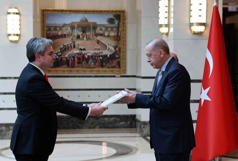 Cumhurbaşkanı Erdoğana büyükelçilerden güven mektubu