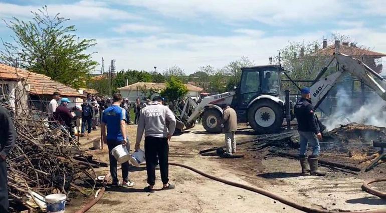 Edirne’de saman balyalarındaki yangın, eve sıçradı
