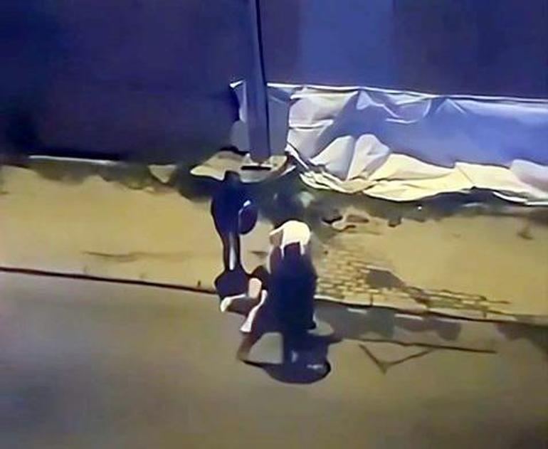 Avcılarda kadına şiddet kamerada: Tekme tokat darbedildi yerde sürüklendi