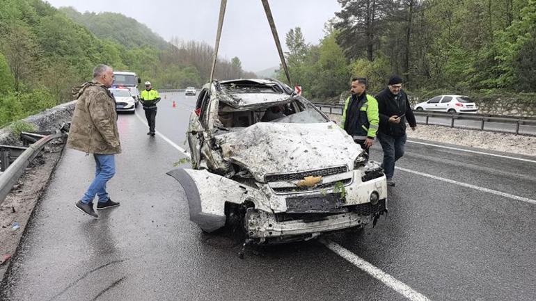Ormana uçan cipin sürücüsü öldü, 2si çocuk 3 kişi yaralandı