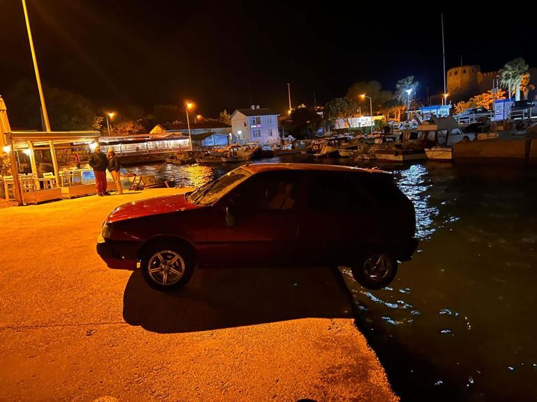 Otomobiliyle denize düşmekten son anda kurtarıldı