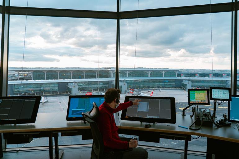 Bakan Uraloğlu: Tüm zamanların en yüksek transit uçuş sayısına ulaştık