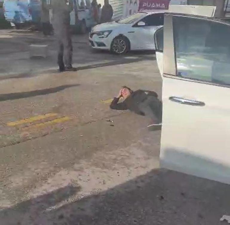 Minibüs ile otomobil çarpıştı: 3ü ağır, 9 yaralı