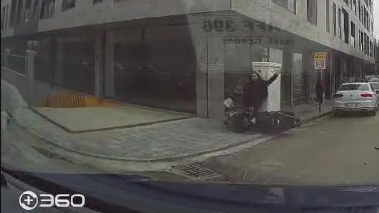 Amasyada otomobille çarpışan motosikletli yaralandı; kaza kamerada