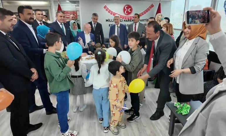 MHP, down sendromlu Mert Affanın doğum gününü kutladı