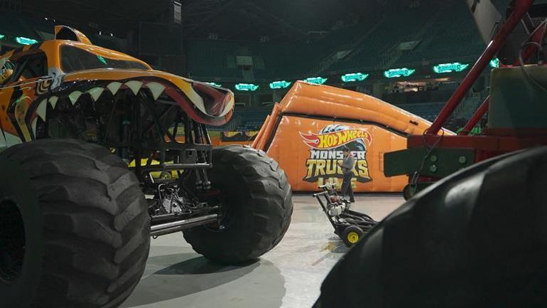 Hot Wheelsın dev tekerli canavar kamyonları İstanbulda