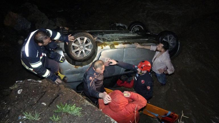 Erzurum’da otomobil dereye uçtu; 3 yaralı