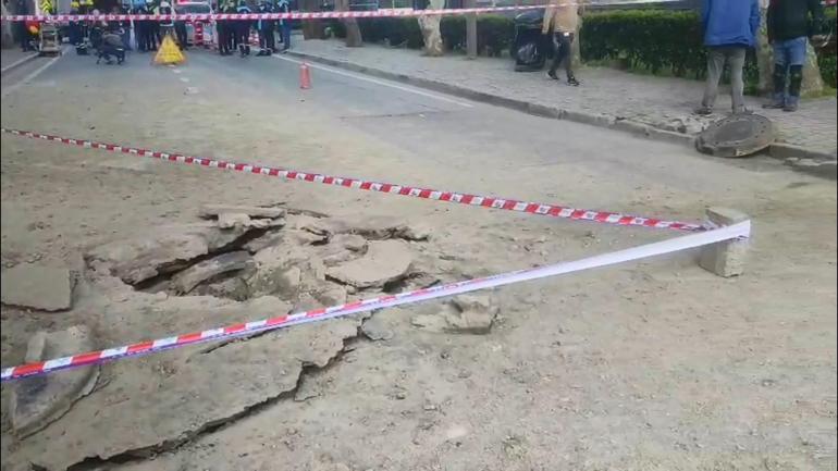 Sarıyerde yolda çökme; Eski Büyükdere Caddesi trafiğe kapatıldı